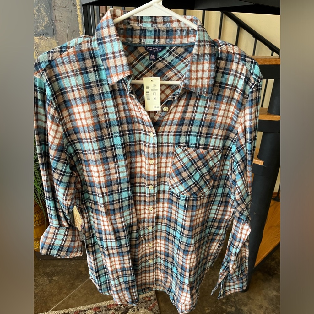 NWT Aeropostale Women’s Size Large Plaid Flannel L/S shirt